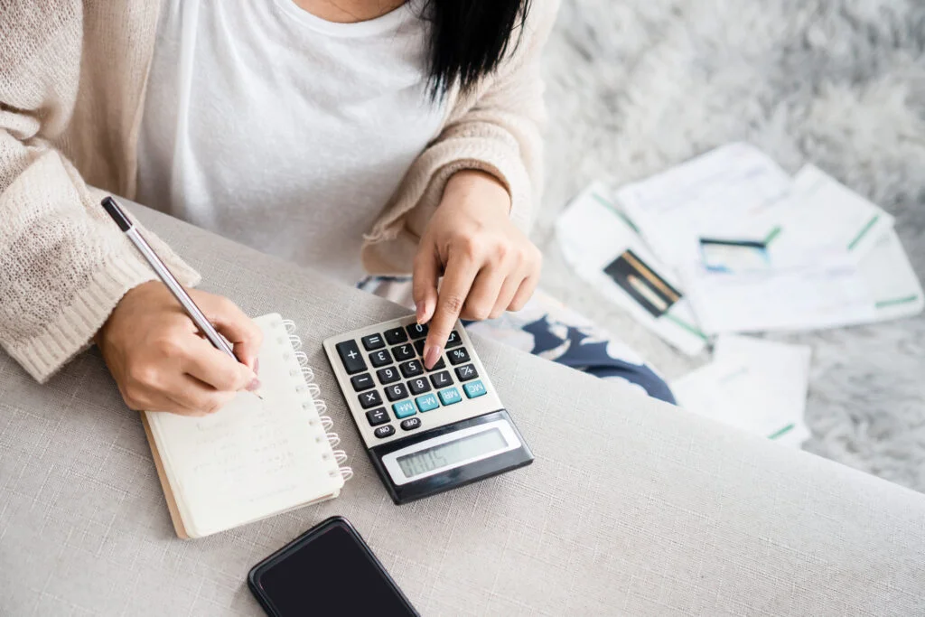 Federal retirement benefits paperwork and calculator